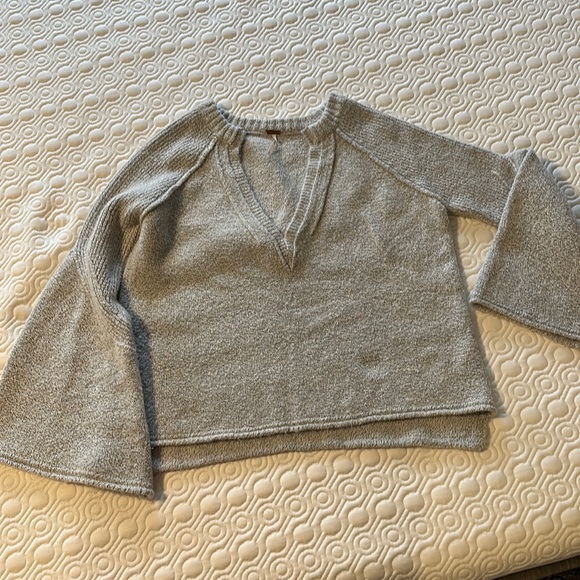 Free People Sweater - Picture 1 of 3